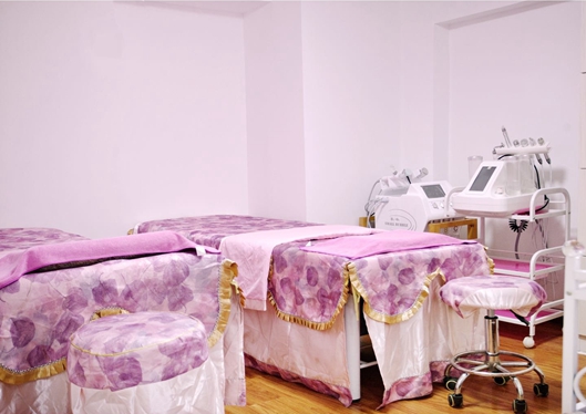 新疆乌鲁木齐李雪梅医疗美容整形光电室