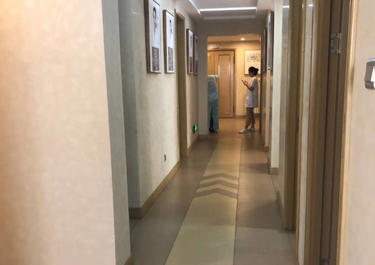 青岛熙朵植发医院安静的走廊